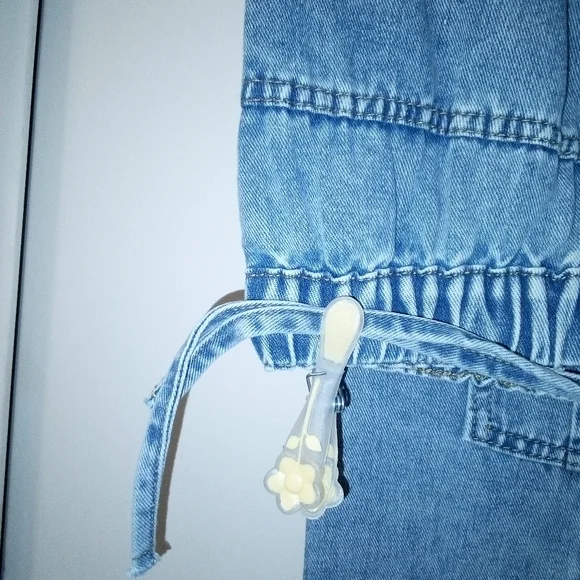 Women's Pants - Picture 8 of 9